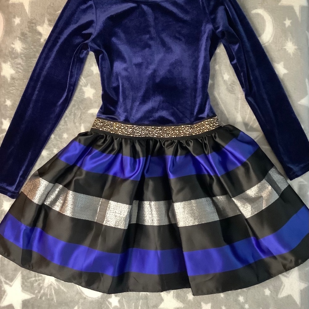 A twirly Sapphire blue dress